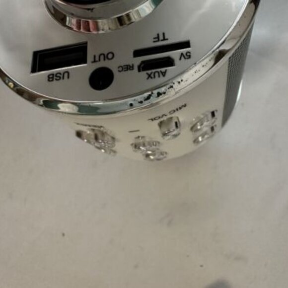 Wireless Bluetooth Karaoke Microphone - Picture 4 of 9